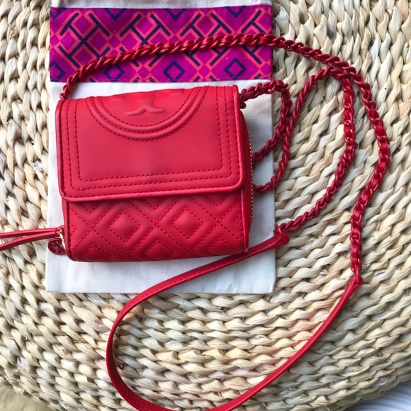 Tory Burch Handbags - TORY BURCH 🔴Fleming Mini chain wallet Red